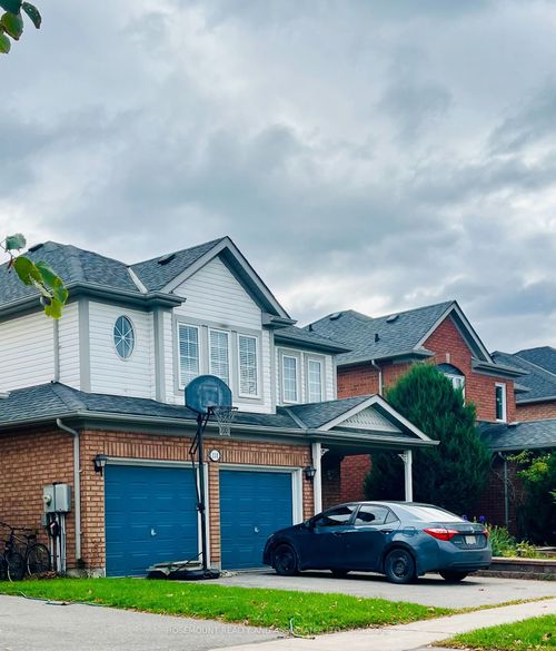 111 Joe Dales Dr, Keswick, ON, L4P4E5 | Card Image