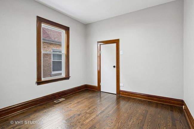 4948 N Austin Ave, Home with 5 bedrooms, 2 bathrooms and null parking in CHICAGO IL | Image 15
