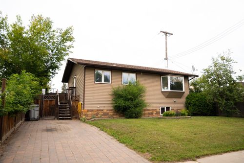 926 9 Avenue, Wainwright, AB, T9W1E1 | Card Image
