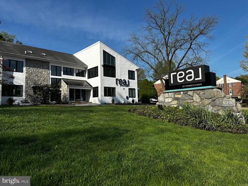 1-528 E Lancaster Ave, WAYNE, PA, 19087-5000 | Card Image