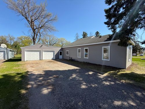 729 E Ripley St, Litchfield, MN, 55355-2414 | Card Image