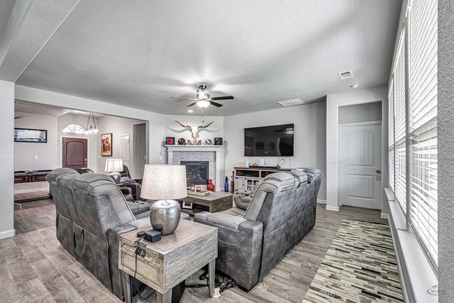 6917 Mcpherson Ln, House other with 4 bedrooms, 2 bathrooms and 2 parking in Midland TX | Image 11