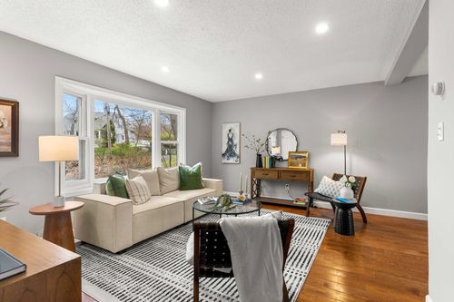 5-357 Boylston St, Lowell, MA, 01852-4900 | Card Image