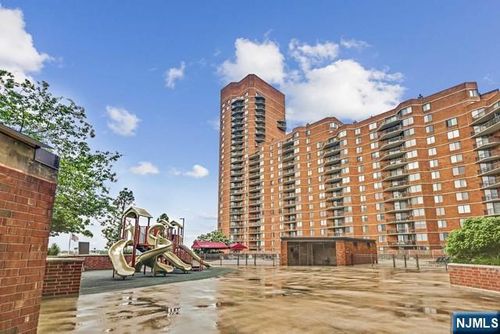 704 Harmon Cove Tower, Secaucus, NJ, 07094-1709 | Card Image