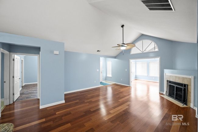 Living Room | Image 28