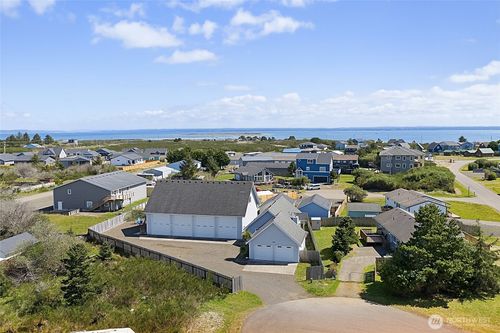 964 Attu Court Sw, Ocean Shores, WA, 98569 | Card Image