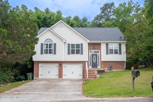 703 Riva Ridge Rd, Sneads Ferry, NC, 28460-9333 | Card Image