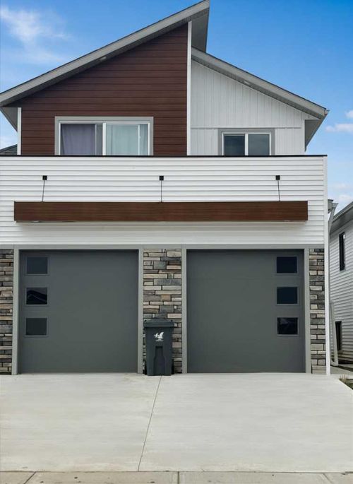 b-9513 114 Ave, Clairmont, AB, T8X0W7 | Card Image