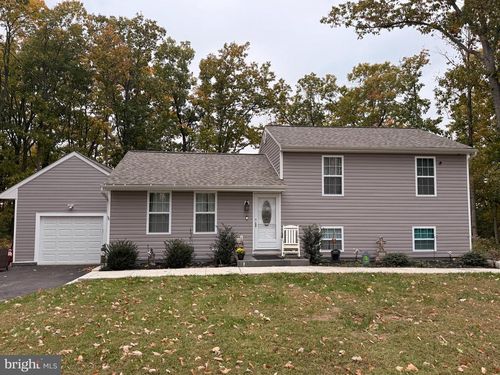 7428 Hawkins Dr, HANOVER, MD, 21076-1523 | Card Image