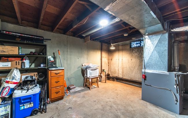 83 Armstrong St, House other with 2 bedrooms, 1 bathrooms and 3 parking in West Springfield MA | Image 20
