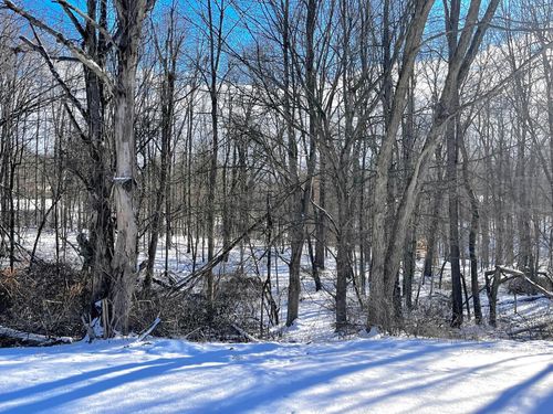 320 Woodlawn Cir, Howard, OH, 43028-9111 | Card Image