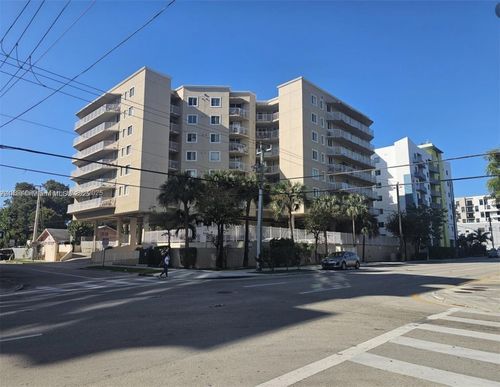 apt-205-102 Sw 6th Ave, Miami, FL, 33130-1493 | Card Image
