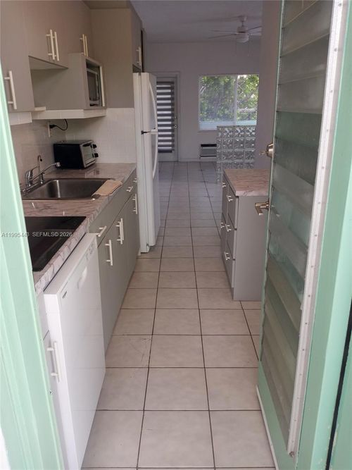 apt-18-6490 Collins Ave, Miami Beach, FL, 33141-4674 | Card Image