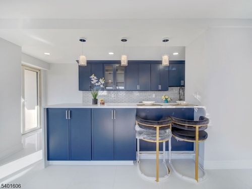 apt-8l-377 S Harrison St, East Orange, NJ, 07018-1262 | Card Image