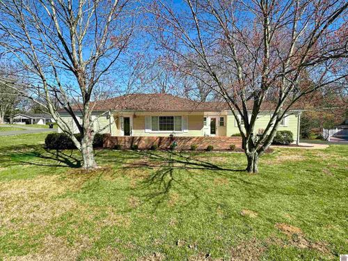 901 Pine St, Benton, KY, 42025-1437 | Card Image