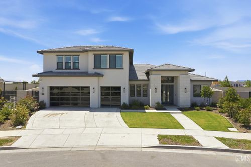 3531 Jardineire Ln, Bakersfield, CA, 93311-9944 | Card Image