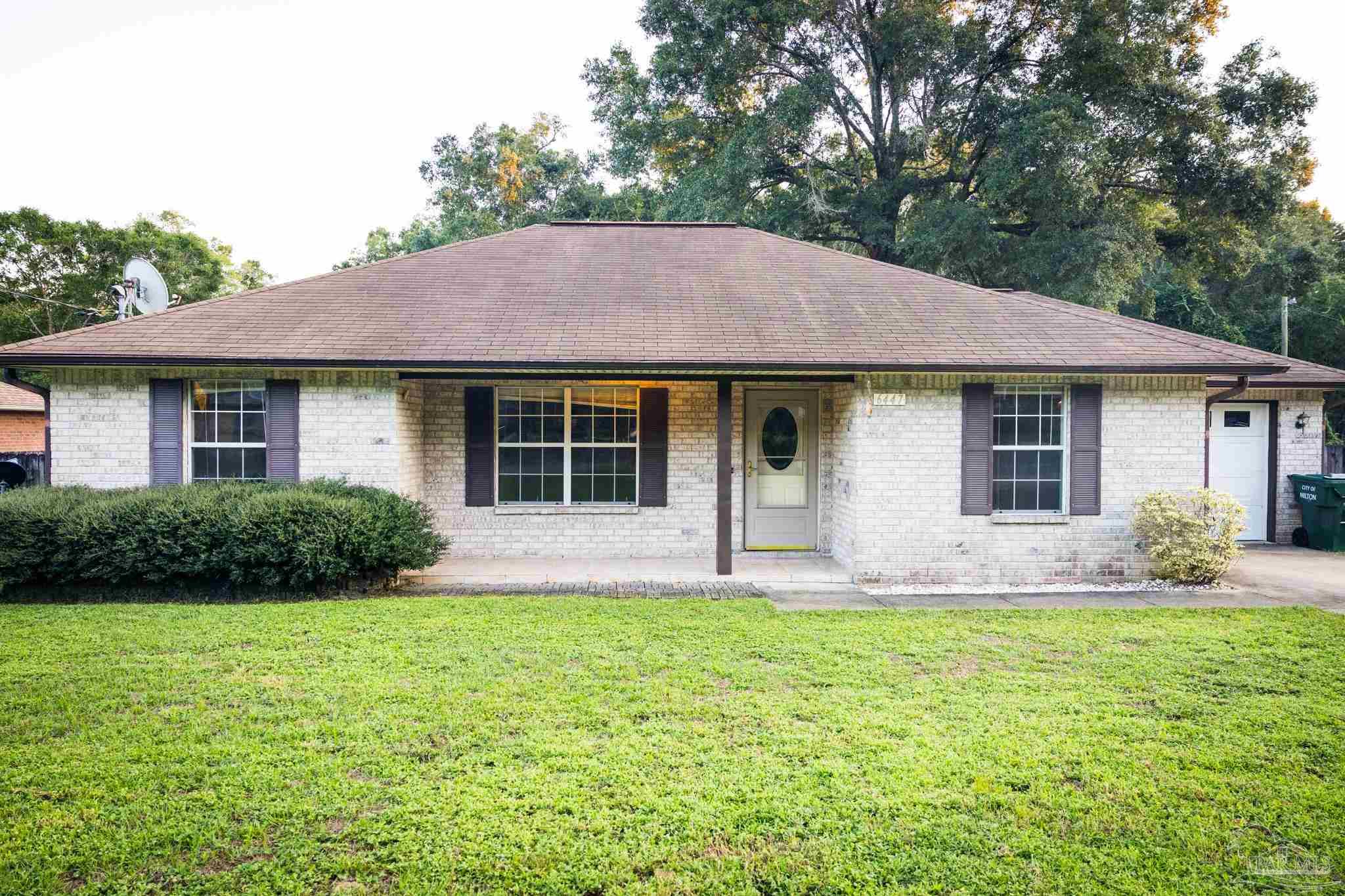 Sanders St, Milton, FL 32570
