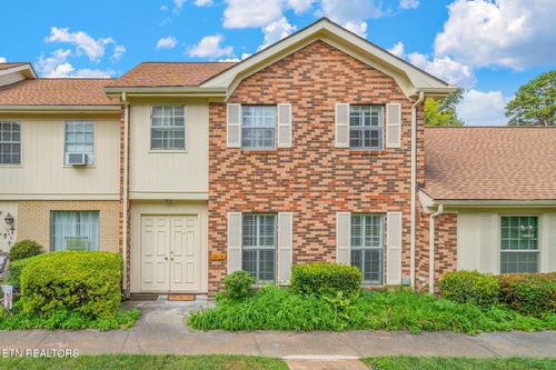 1049-7914 Gleason Dr, Knoxville, TN, 37919-5402 | Card Image