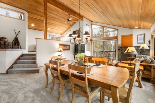 27-57677 Yellow Pine Ln, Sunriver, OR, 97707-1978 | Card Image