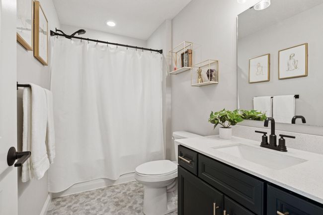 641 Village Dr, Townhouse with 4 bedrooms, 4 bathrooms and null parking in New Brighton MN | Image 29