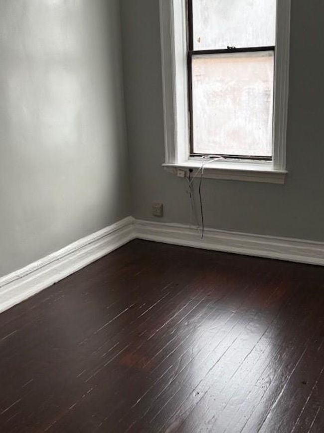 living room | Image 6
