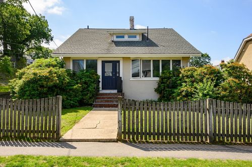 77 Samoset Ave, Quincy, MA, 02169-2352 | Card Image
