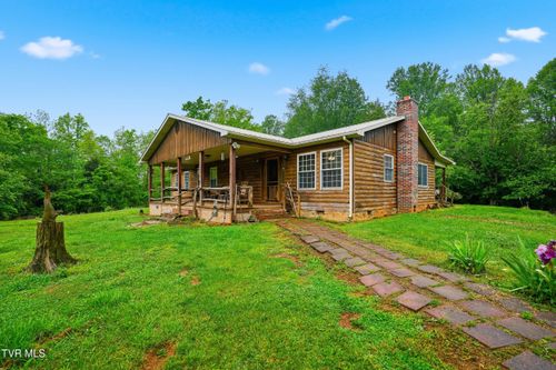 3081 Ervintown Rd, Castlewood, VA, 24224-9686 | Card Image