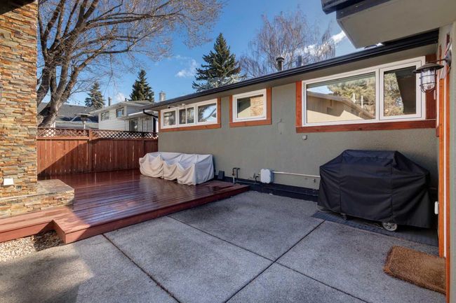 2607 Laurel Cres Sw, House other with 3 bedrooms, 3 bathrooms and 2 parking in Calgary AB | Image 30