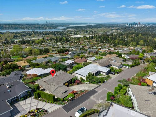 4441 138th Ave Se, Bellevue, WA, 98006-2205 | Card Image