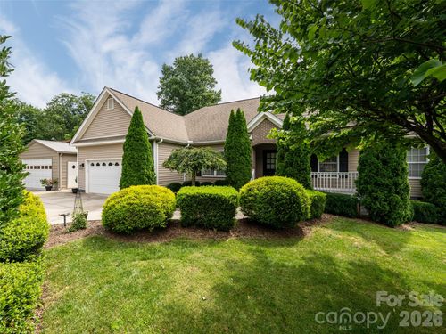 125 Craggy St, Black Mountain, NC, 28711-2722 | Card Image