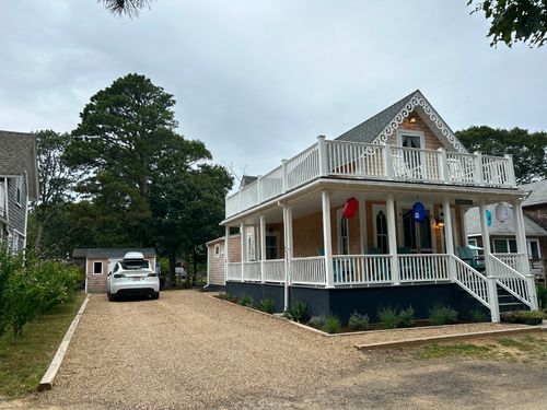 9 Brunswick Ave, Oak Bluffs, MA, 02557-6752 | Card Image