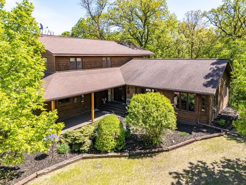 27192 237th Ave Sw, Crookston, MN, 56716-9129 | Card Image