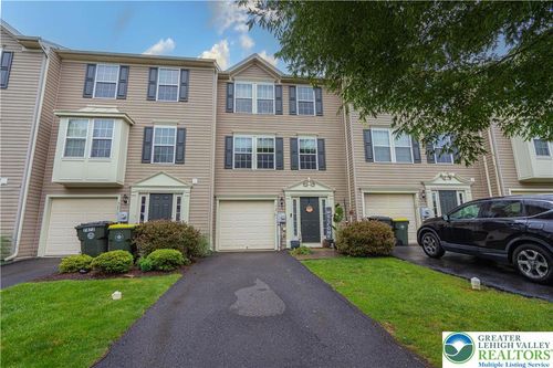 7876 Red Hawk Ct, Breinigsville, PA, 18031-1599 | Card Image