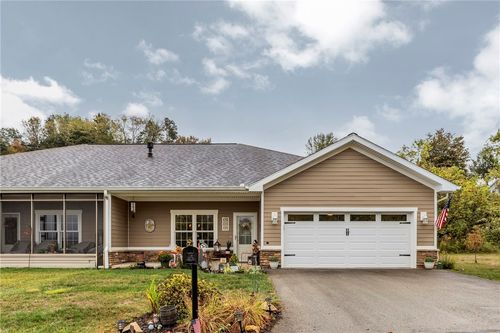 8-129 Shaker Dr, Ligonier, PA, 15658-1356 | Card Image