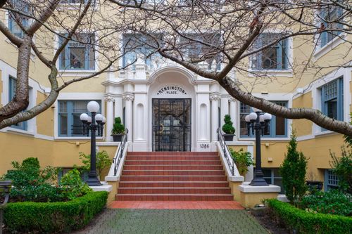 50-1386 Nicola St, Vancouver, BC, V6G2G2 | Card Image