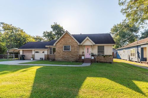 6438 Washington St, Groves, TX, 77619-5421 | Card Image