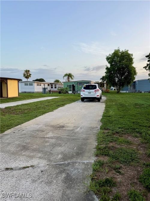 33 Poinsettia Dr, FORT MYERS, FL, 33905-4344 | Card Image