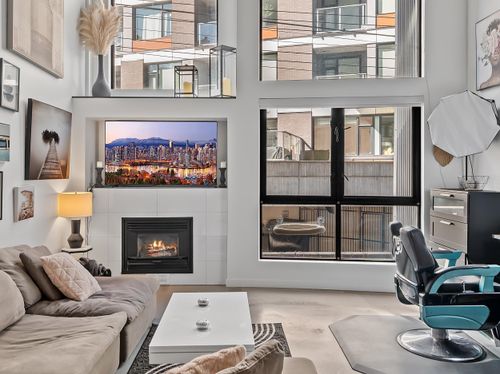 205-234 E 5th Avenue, Vancouver, BC, V5T1H3 | Card Image