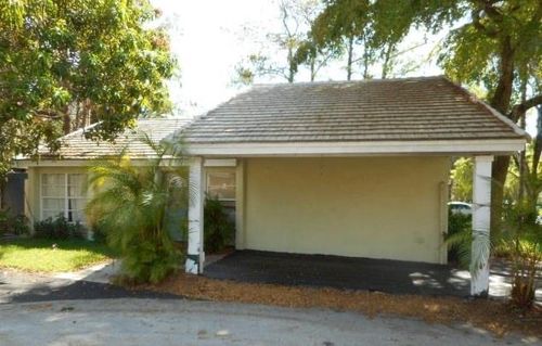 1251 Nw 89th Dr, Coral Springs, FL, 33071-6604 | Card Image