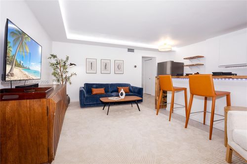 203-525 Meridian Ave, Miami Beach, FL, 33139-6447 | Card Image