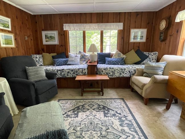7 Laurel St, House other with 3 bedrooms, 1 bathrooms and 3 parking in Mattapoisett MA | Image 5