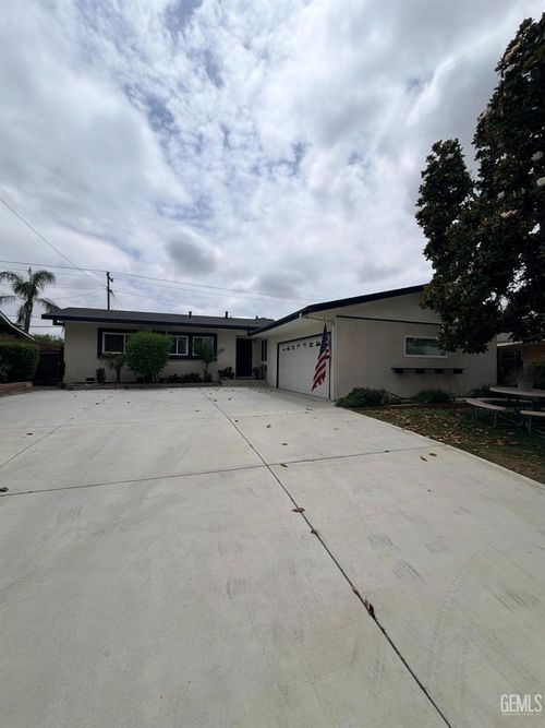 2613 N Cardinal Avenue, Bakersfield, CA, 93306 | Card Image