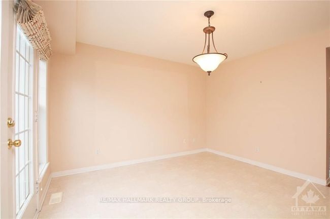 8 Kingsbridge Pvt, House attached with 3 bedrooms, 3 bathrooms and 2 parking in Ottawa ON | Image 15
