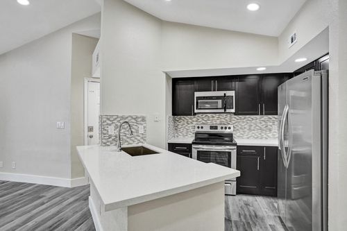 1925-595 Vista Isles Dr, Plantation, FL, 33325-6169 | Card Image