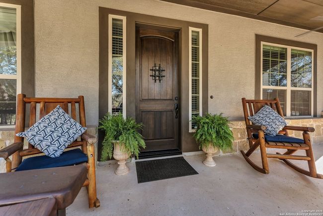 663 Private Road 1712, House other with 3 bedrooms, 3 bathrooms and null parking in Mico TX | Image 15