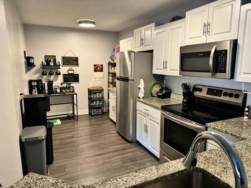 201-8871 Wiles Rd, Coral Springs, FL, 33067-1880 | Card Image