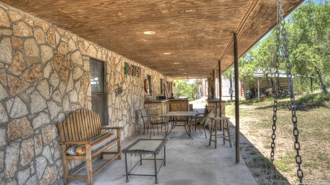 121 David Rankin Rd, House other with 3 bedrooms, 2 bathrooms and null parking in Leakey TX | Image 25