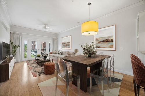 15-100 Willard St, Houston, TX, 77006-2159 | Card Image