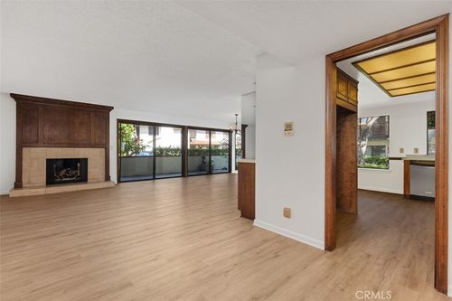 6200 Riviera, Long Beach, CA, 90815 | Card Image