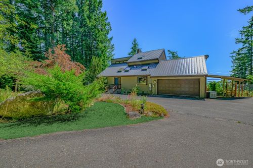 241 Gustavson Rd, Quilcene, WA, 98376-9552 | Card Image
